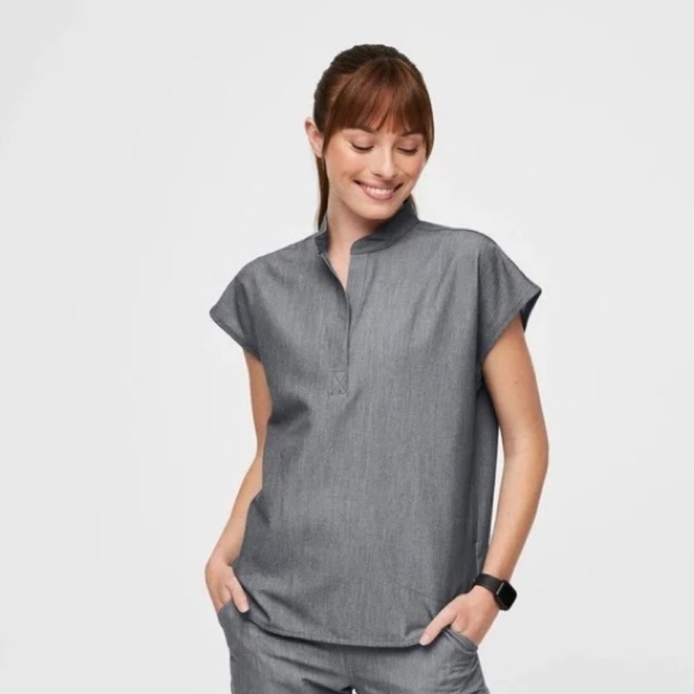 FIGS Rafaela Oversized Scrub Top Gray Size M